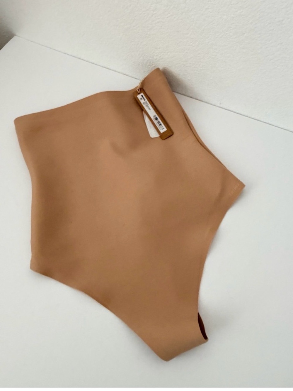 Skims Body Zoned High (B13) Waisted Thong Core Sculpt Clay Beige 7114W XS
